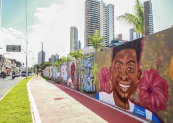 BRT recebe intervenção artística feita em homenagem a Salvador