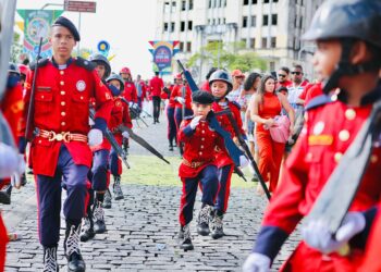 Fanfarras abrilhantam desfile do 2 de Julho em Salvador