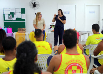 Central de Acessibilidade de Salvador forma primeira turma de salva-vidas em Libras