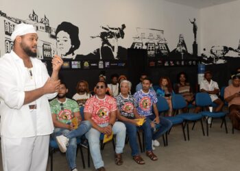 Pitch coletivo no Festival Salvador Capital Afro conecta artistas negros ao mercado da música