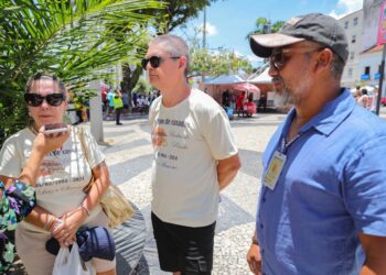 Guias de turismo auxiliam visitantes a aproveitar Salvador ao máximo