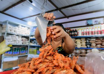 Feiras e mercados municipais são opções para compra de ingredientes do caruru de Cosme e Damião
