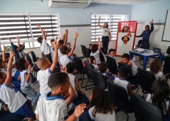 Patrulha Escolar da GCM promove ação de combate ao bullying em escola municipal na Ribeira