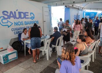 Programa Saúde nos Bairros oferece atendimento gratuito a moradores e visitantes na região do Comércio