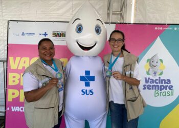 Salvador recebe medalha de “município amigo da vacina” durante Dia D contra a gripe