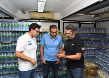 Prefeitura envia ao Rio Grande do Sul 103 mil litros de água arrecadados pela ação Salvador Solidária