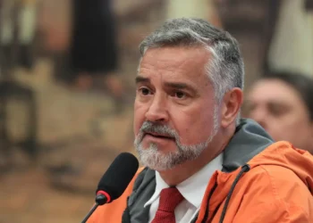 Auxílio Reconstrução: governo suspeita de 300 mil fraudes em pedidos