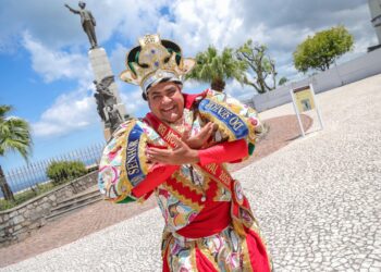 Rei Momo do Carnaval de Salvador 2024 é reeleito