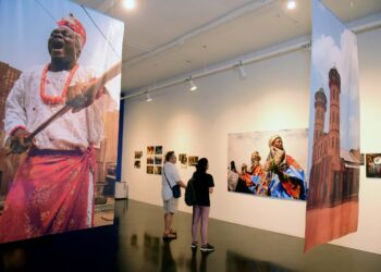 Exposição fotográfica proporciona imersão nas ligações culturais entre Brasil e África