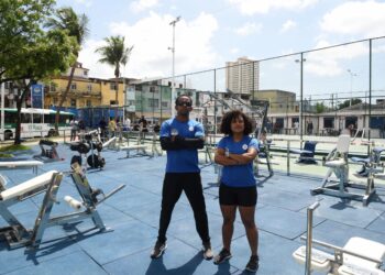 Prefeitura entrega nova unidade da Academia Salvador e espaços para o comércio popular em Narandiba