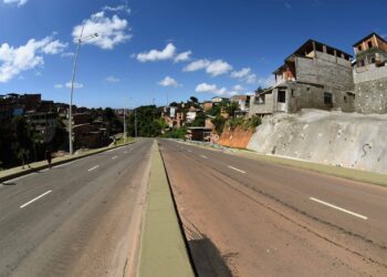 Com investimento de R$9,8 milhões, Avenida Jayme Figura liga Pau da Lima à Avenida Gal Costa