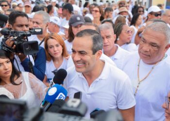 Prefeito Bruno Reis revela desejos para Salvador durante Lavagem do Bonfim