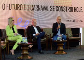 Fórum debate desafios e oportunidades para folia de 2025