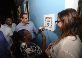 Prefeitura entrega 100 imóveis no Alto do Coqueirinho e alcança 400 casas reformadas pelo Morar Melhor no bairro