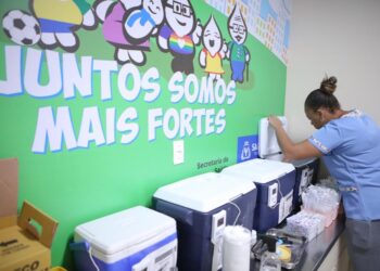 Vacinação contra a dengue e covid-19 é ofertada no Salvador Boa Praça neste fim de semana