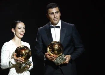 Não deu pra Vinni! Espanhol Rodri supera Vinicius Júnior e conquista Bola de Ouro