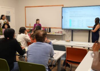 Profissionais de saúde de Salvador passam por qualificação voltada para inserção do DIU na rede municipal