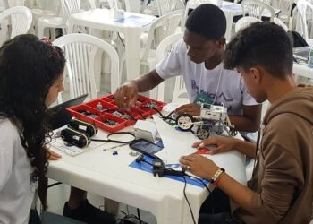 Edital Braskem seleciona projetos baianos de educação em robótica e de empreendedorismo com produtos químicos sustentáveis