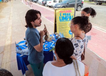 Verão mais limpo: Limpurb reforça ações de educação ambiental nas praias de Salvador