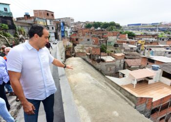 Prefeitura entrega nova obra de contenção em São Caetano e chega a 552 encostas protegidas