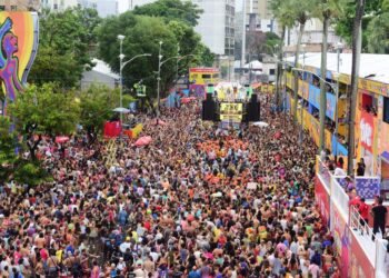 Carnaval dos 40 anos da Axé Music é aberto oficialmente