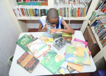 Óculos de visão artificial beneficiam alunos da rede municipal de ensino