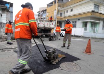 Operação Tapa-Buracos aplica 50 mil toneladas de asfalto no primeiro semestre de 2024