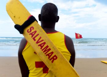 Salvamar mantém plantão durante passagem de frente fria em Salvador