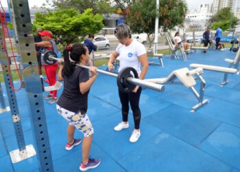 Academias Salvador reforçam importância do profissional de educação física