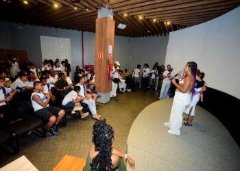 Alunos de escolas municipais de Salvador criam jogos online em evento de inovação