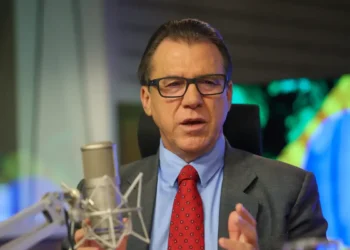 Jornada 6×1 é cruel, diz ministro do Trabalho, Luiz Marinho