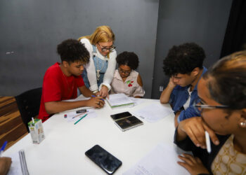 Prefeitura de Lauro de Freitas realiza Aulão de Redação gratuito para jovens que irão fazer o ENEM