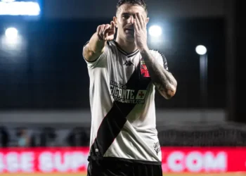 Vasco inicia disputa com Nova Iguaçu por vaga na final do Carioca