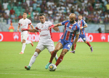 Bahia goleia o Náutico e vai a semifinal da Copa do Nordeste