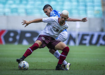 Jacuipense vira em cima do Bahia na Fonte Nova e fica próximo da final