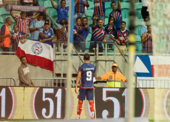 Bahia vence o Ceará, no jogo das faixas, e garante classificação no Nordestão