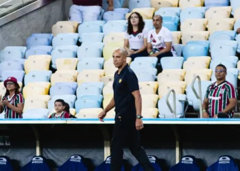Sport demite técnico português após perder para o Fluminense