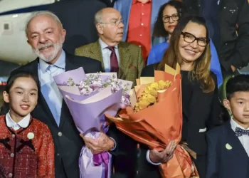 Lula se reúne com empresários chineses em Pequim