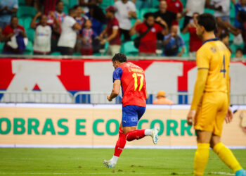 Lucho marca duas vezes, Bahia vence o Retrô pela Copa do Brasil, mas irrita a torcida