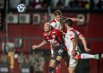 Vitória dá adeus à invencibilidade e à Copa do Brasil