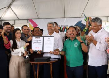 Abaré recebe mais de 46 milhões em obras do Governo do Estado