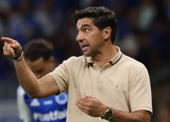 Abel Ferreira é o quarto técnico mais longevo do Super Mundial