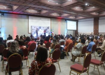 Estudantes da rede estadual participam, em Salvador, de encontro que simula reuniões da ONU