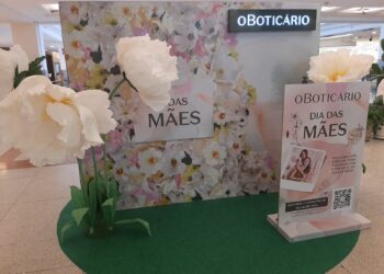 Para o Dia das Mães, o Boticário oferece personalização de presentes com fotos e entrega de brinde
