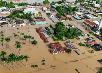 Brasiléia, no Acre, tem a maior cheia já registrada na história