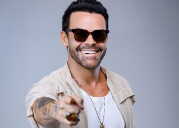 “Spoiler do que será nosso verão”, promete Alexandre Peixe sobre show em Praia do Forte