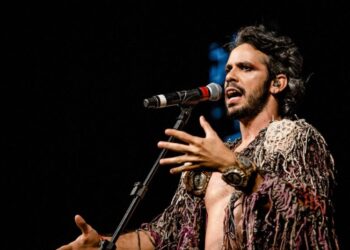 Almério, compositor de música para novela Renascer, faz participação no show de Joana Terra, na Casa da Mãe