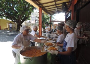 Almoço Natalino da Cidade da Luz acontece na terça-feira, 24 de dezembro, com distribuição de cestas e presentes para as famílias assistidas pela instituição