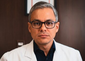 Adotar hábitos saudáveis a partir dos 40 anos pode adiar sintomas do Alzheimer