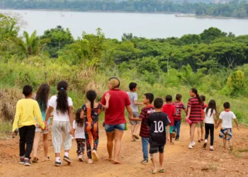 Ações educativas ajudam povos amazônicos a lidar com crise climática